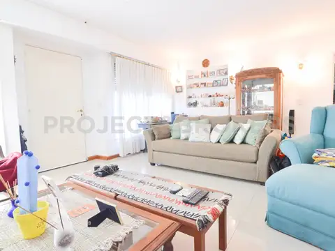 Chalet en Venta en Castelar Norte