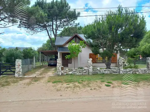 Hermoso Chalet   Cabaña en lote de 500m2, a metros del mar   Nueva Atlantis. OPORTUNIADAD  