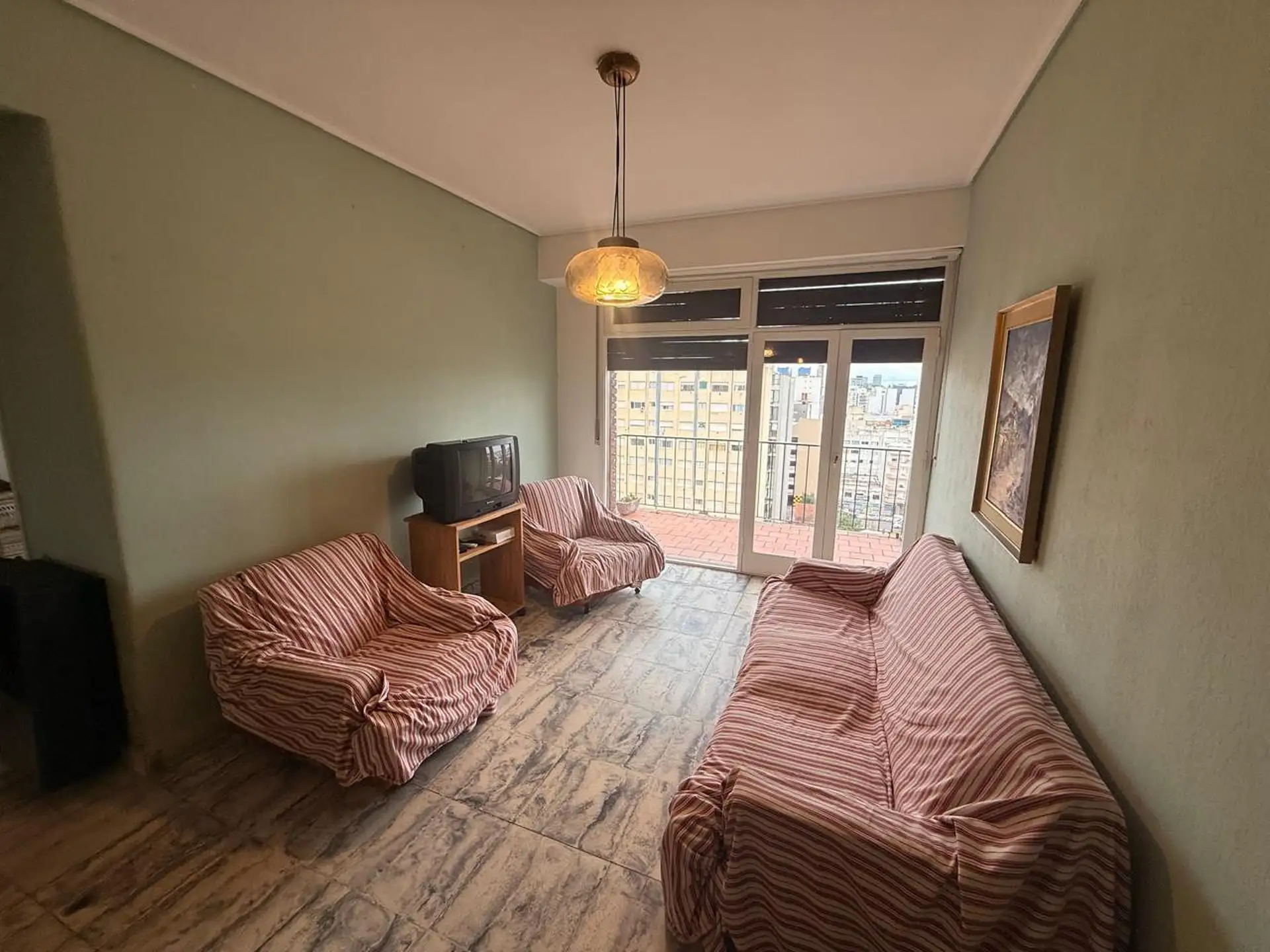 Depto 3 amb, 70m² en alquiler con balcón — Corrientes 2600