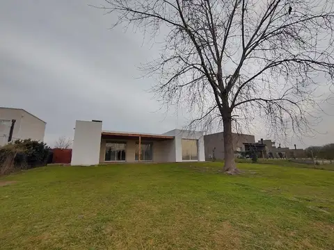 Casa en Venta en El Cantón - Barrio Puerto, USD 245.000