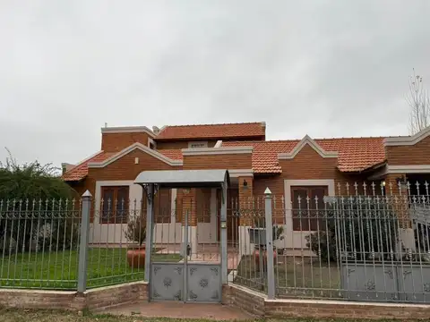 Casa en Venta en Juana Koslay, Juan Martín de Pueyrredón
