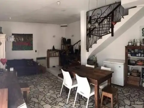 ph de 4 ambientes en zona el palomar 