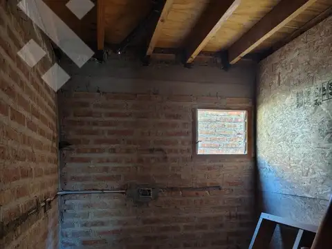 Casa 5 ambientes con 2 baños