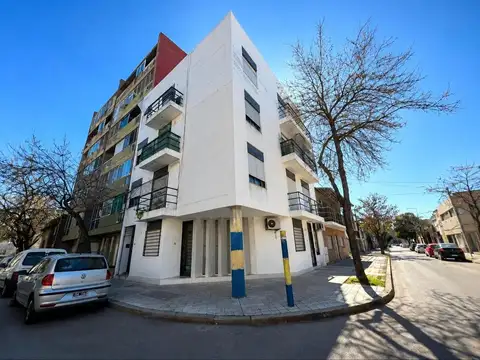 VENTA DEPARTAMENTO UN DORMITORIO ESCALERA EN ARROYITO