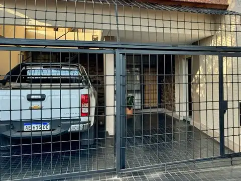 VENTA CASA 3 DORMITORIOS GODOY CRUZ