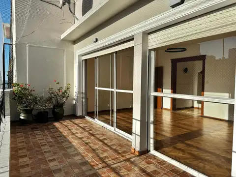 Departamento 4 ambientes con 2 baños