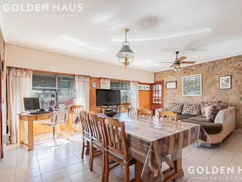 Depto Tipo Casa en Venta de 4 ambientes