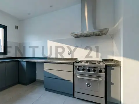 Venta Casa en Gorina 4 dormitorios. 489 e/133 y 134