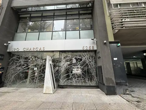 Oficina en Alquiler con 1 cochera