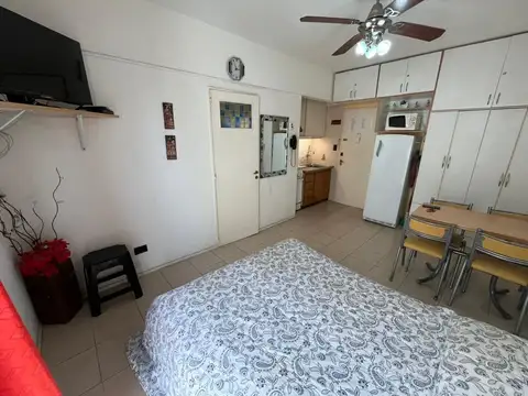 AV COLON 1300, Piso 11