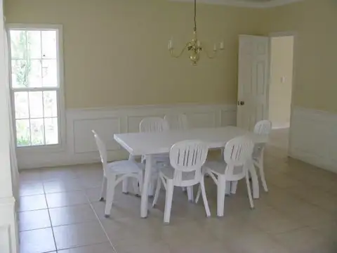 Casa 6 ambientes con 4 baños