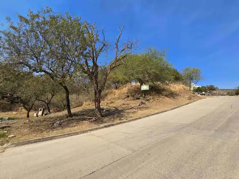 9 de julio  Villa Carlos Paz 100, Piso 480