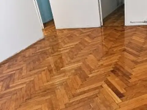 Oportunidad: Departamento 3 ambientes a reciclar