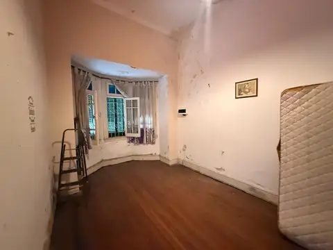HERMOSA CASA A 5 CUADRAS DE LA ESTACION DE LANUS  