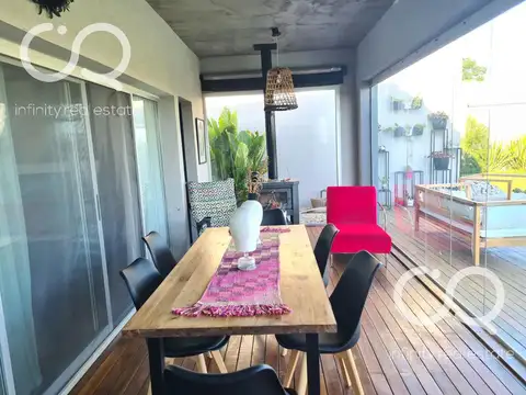 Casa 5 ambientes con 4 baños