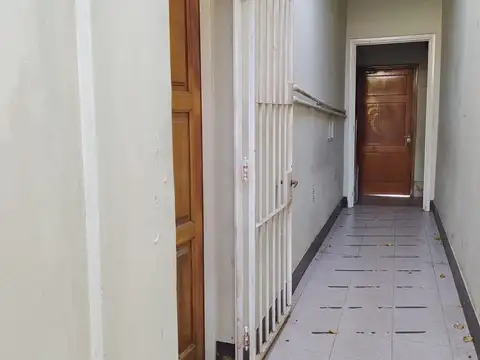 Depto Tipo Casa 4 ambientes con 2 baños