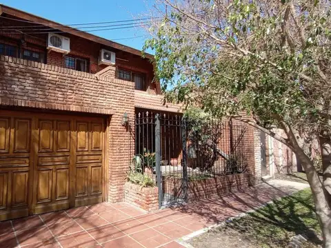 Casa en alquiler en Don Torcuato