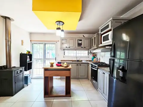 Casa 3 ambientes con 1 baño