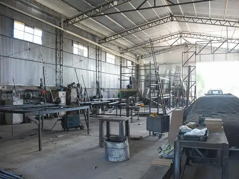 Galpon en Venta 13  mts Frente