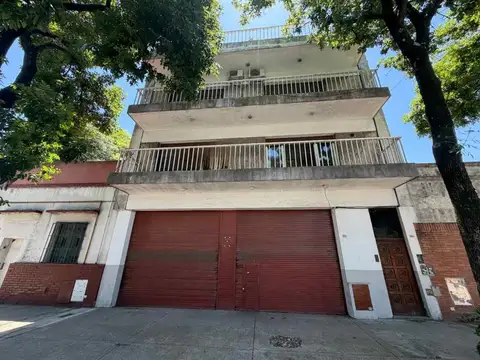 DEPOSITO/LOCAL/ COCHERAS CON VIVIENDA Y TERRAZA