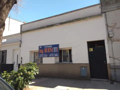Casa 5 ambientes con terraza - Muy buena ubicación - 