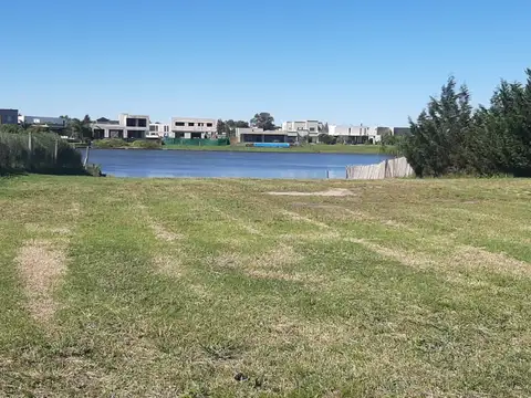 Boote s/n ,San Sebastian , loma verde