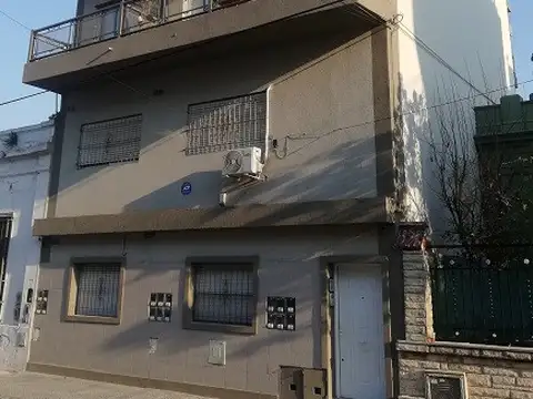 Almirante Cordero 100, Piso 1
