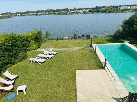 Casa en Alquiler de 4 dormitorios