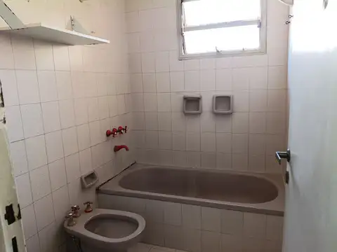 Departamento 4 ambientes con 2 baños