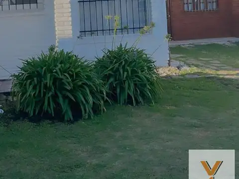 Edificio Comercial en venta - 5 Dormitorios 4 Baños 1 Cochera - 448Mts2 - Chapadmalal