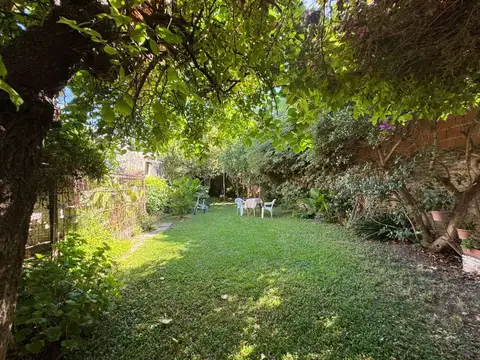 VENTA CASA 3AMB MERLO TERRENO 363M2 FONDO PARQUE