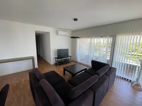 Departamento 4 ambientes vista panorámica al río y la ciudad