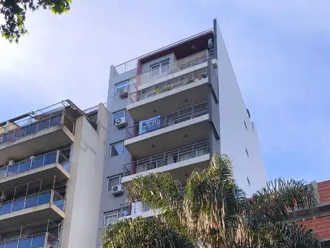 SEMIPISO 3 AMB. C/BALCON AL FRENTE * FRENTE A LA PLAZA