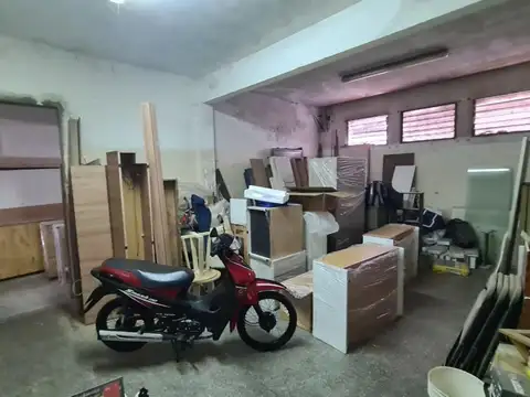 Galpon en Venta 38  mts Fondo