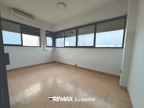 Oficina en Venta en Bahia Blanca, USD 98.000