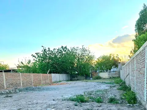 Terreno en Venta 14,31  mts Fondo