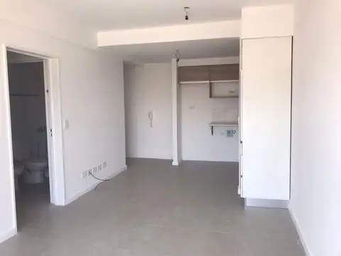 Departamento en Alquiler en Parque Patricios, $ 450.000