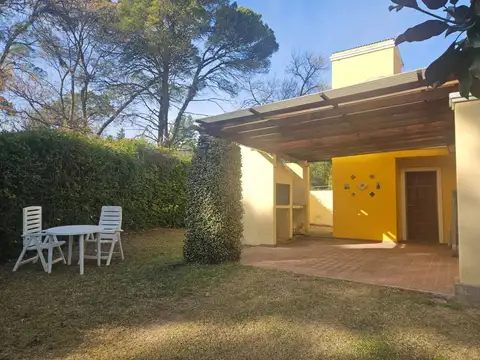 VENDO CASA  EN ASCOCHINGA ZONA GOLF