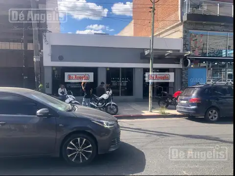 Local en Moron