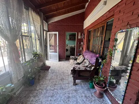 Depto Tipo Casa en Venta en Valentin Alsina, USD 68.000