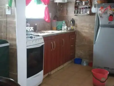 Depto Tipo Casa en Venta en Centro, USD 65.000