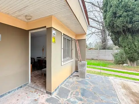 Casa 3 ambientes con 2 baños
