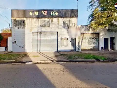VENTA GALPON 300M CON PATIO FCIO VARELA