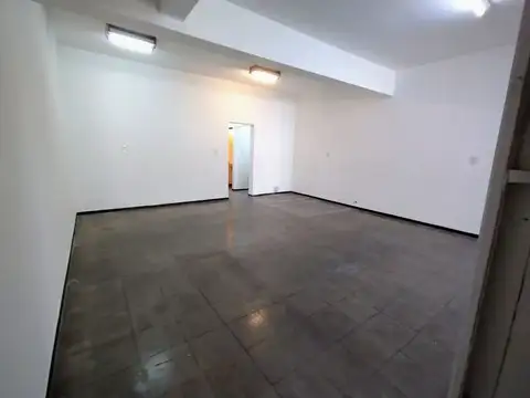 Carlos Pellegrini 700