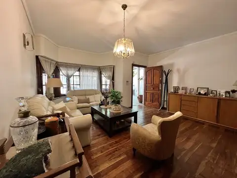 Casa en Venta en Coghlan, USD 480.000