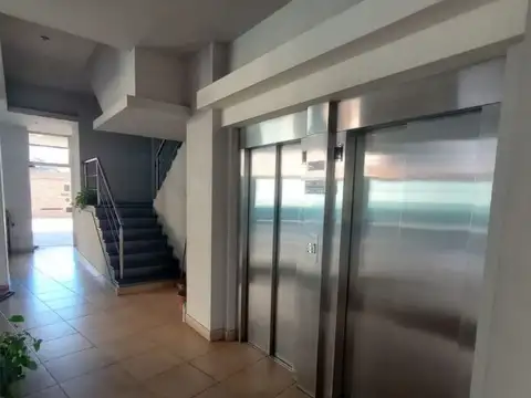 ESPAÑA 1000, Piso 8