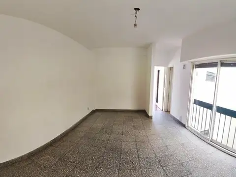 DEPARTAMENTO MUY BUENA UBICACIÓN