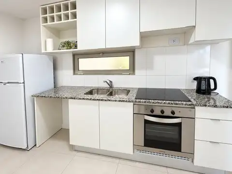 Departamento 3 dormitorios con Cochera - Av Carballo 580