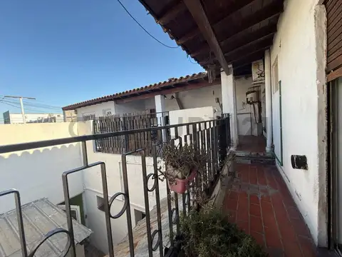 Comodoro Rivadavia 2690 2600, Piso 2690