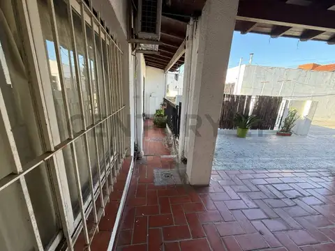 CASA 3 AMB EN PLANTAS CON POTENCIAL LOCAL-CENTRO DE LOS POLVORINES-APTO CREDITO